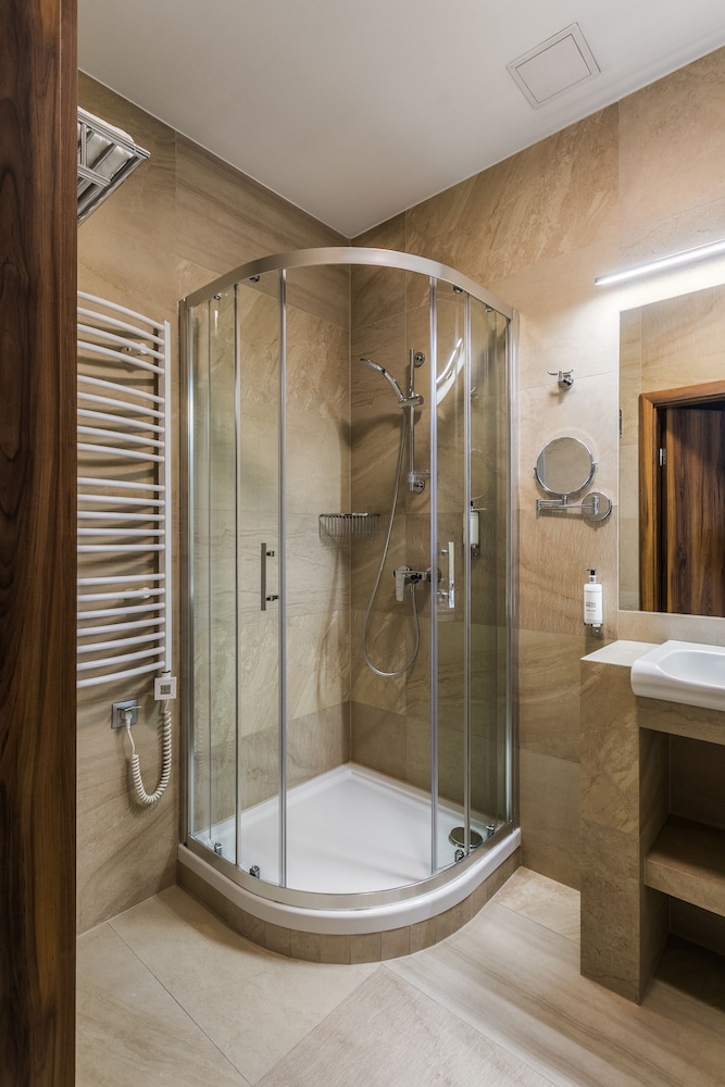 No.23 Premium Aparthotel 35/38