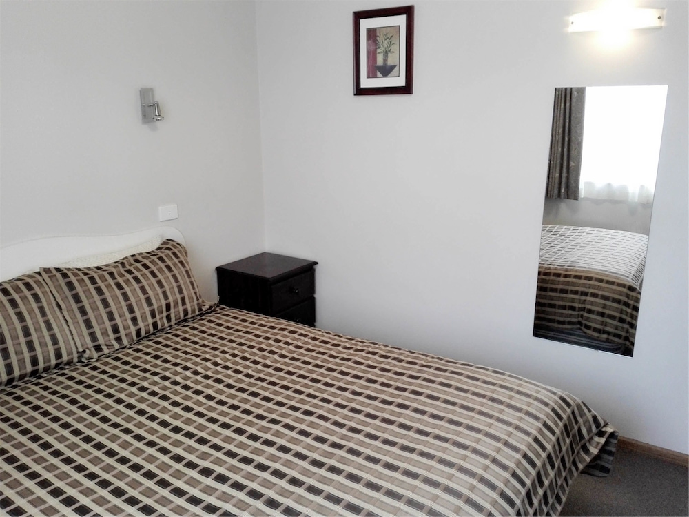 Eureka Lodge Motel 27/50