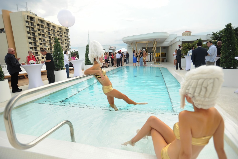 Dream South Beach by Hyatt 42/50