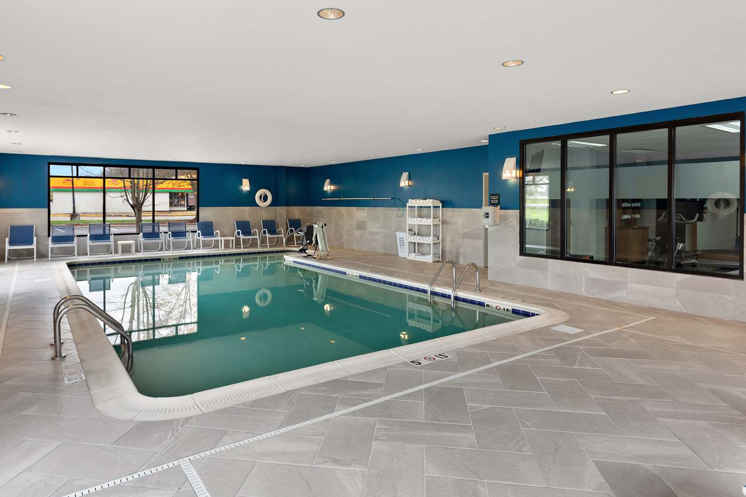 swimming pool spa