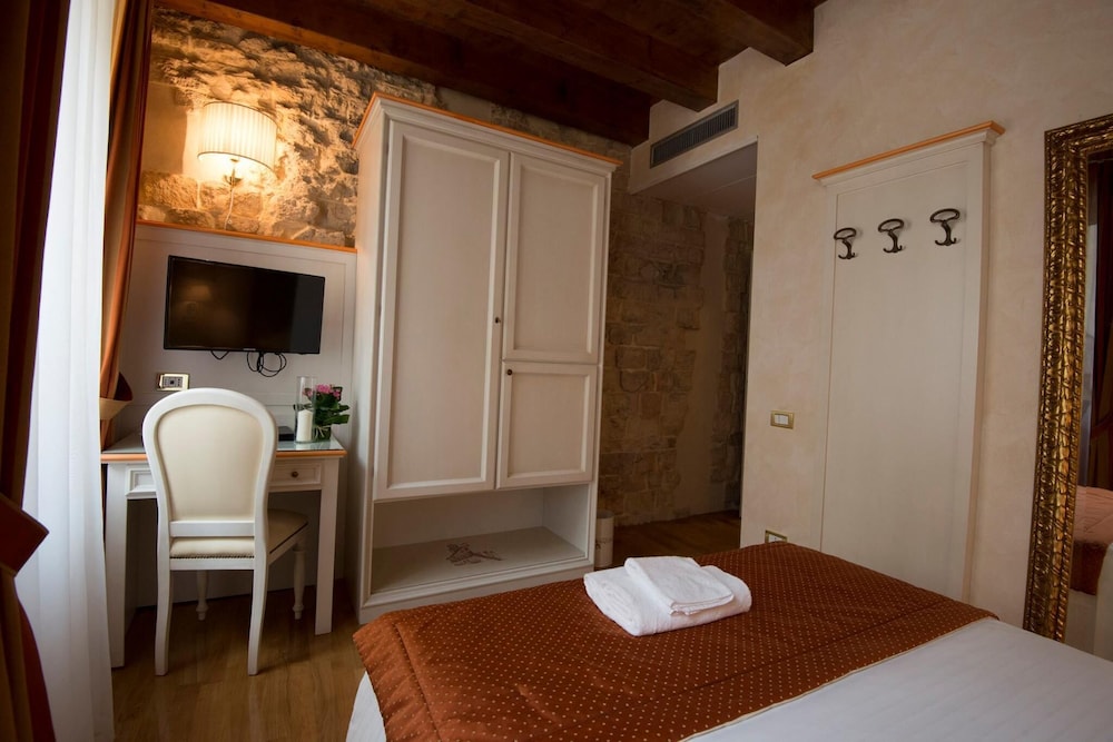 Albergo Mazzanti 39/60