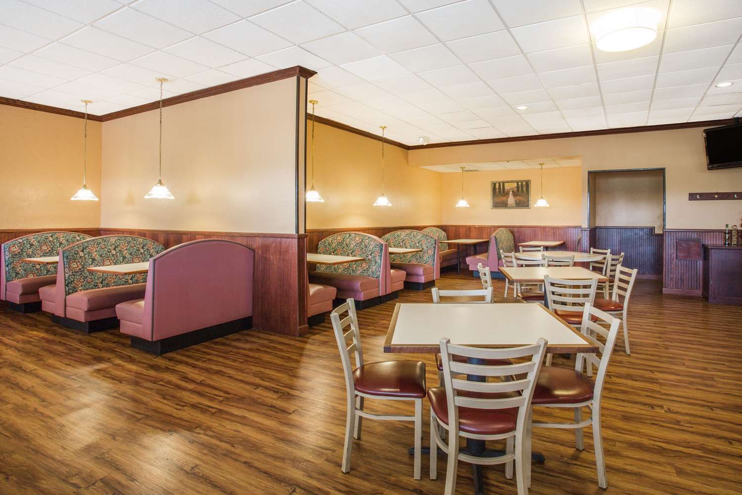 Ramada by Wyndham Wytheville 3/10