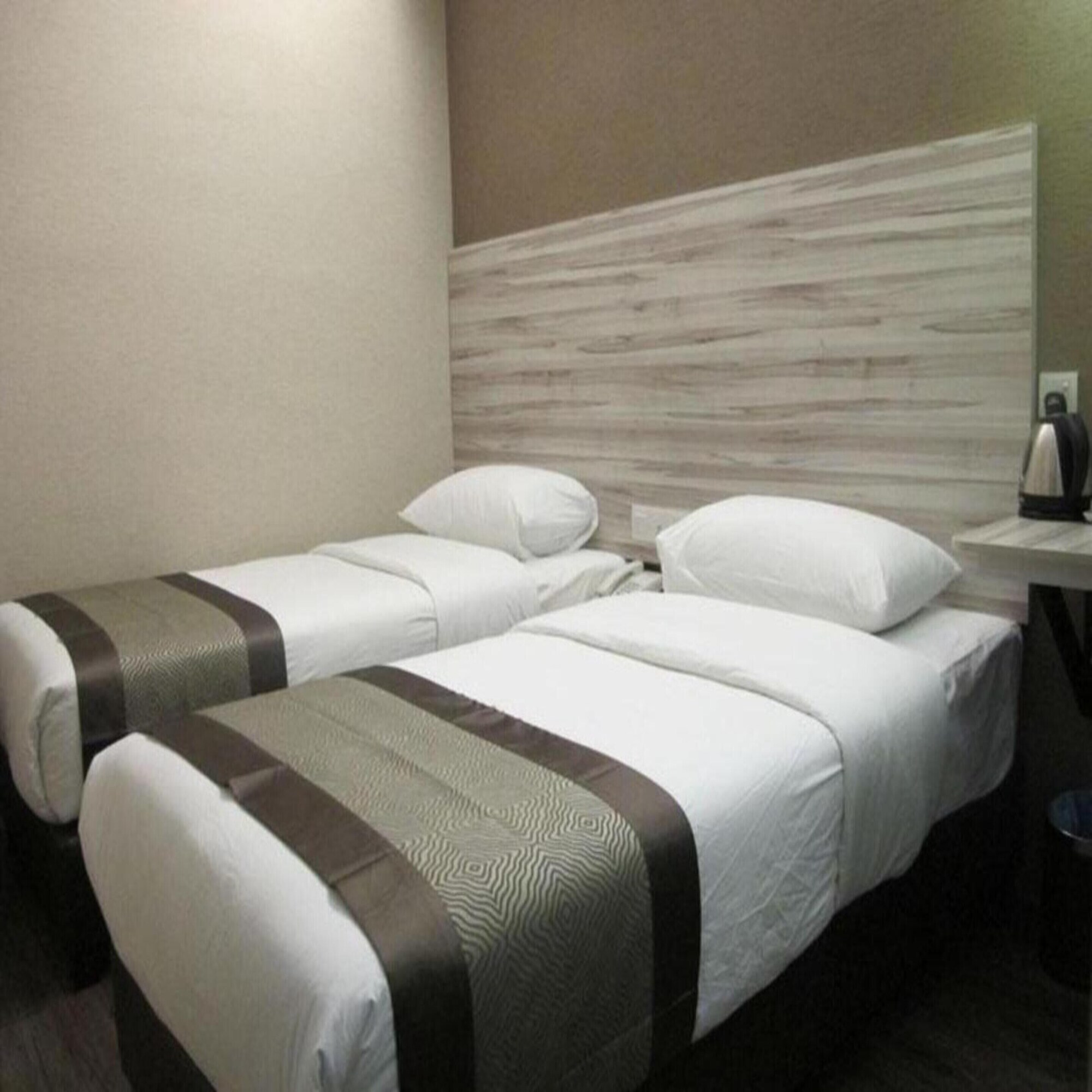 SUPERIOR, TWIN BEDS