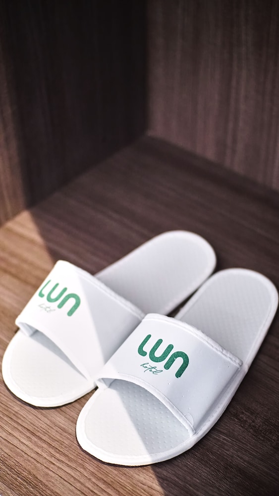 Lun Hotel Manado 13/26