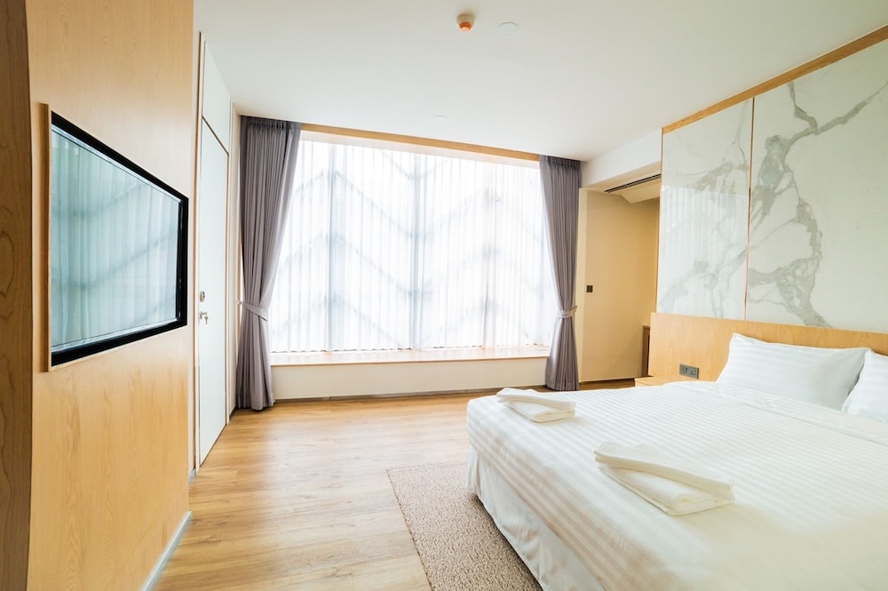 Artino Hotel 4/16