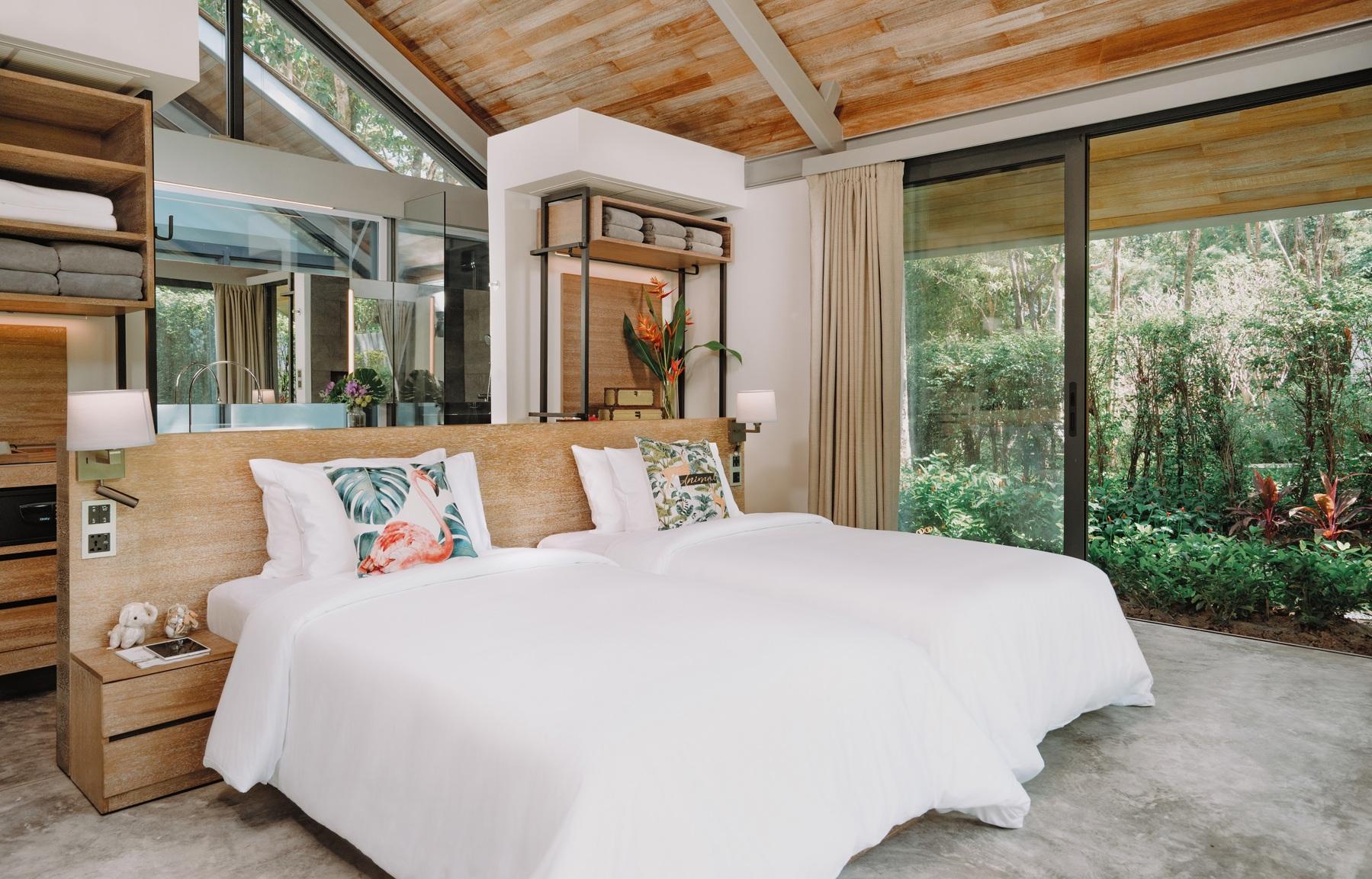 3 Bedrooms, Villa, 1 Queen and 2 King Beds, Ocean View, with Pool