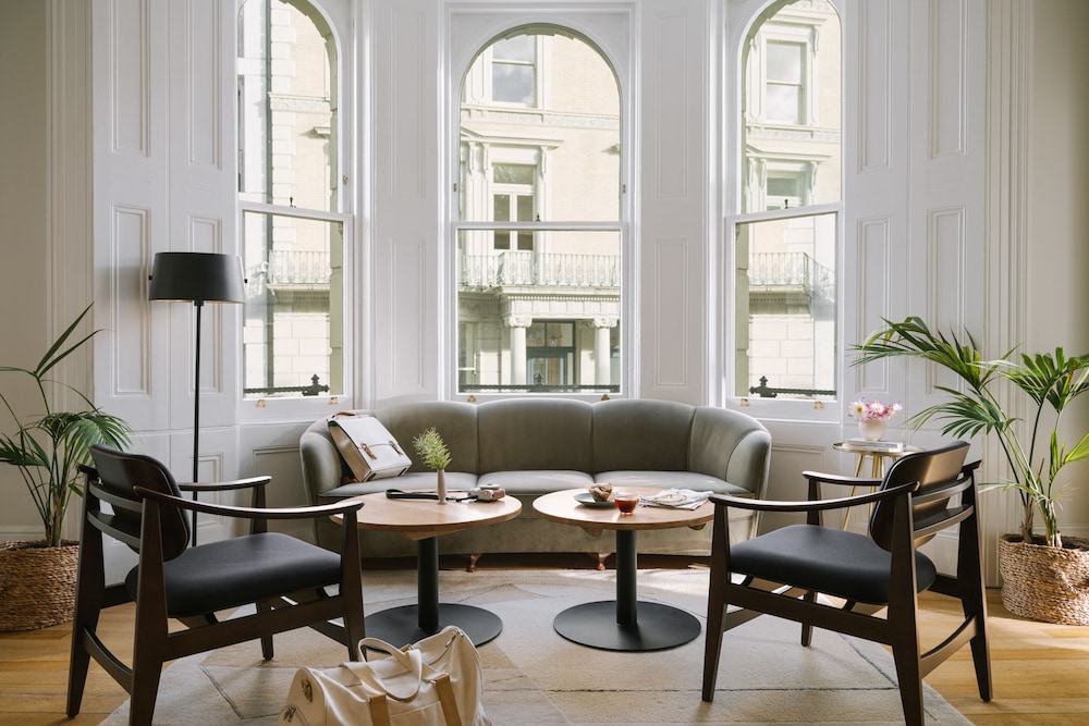 Kensington Gardens Hotel, Sonder by Marriott Bonvoy 32/50