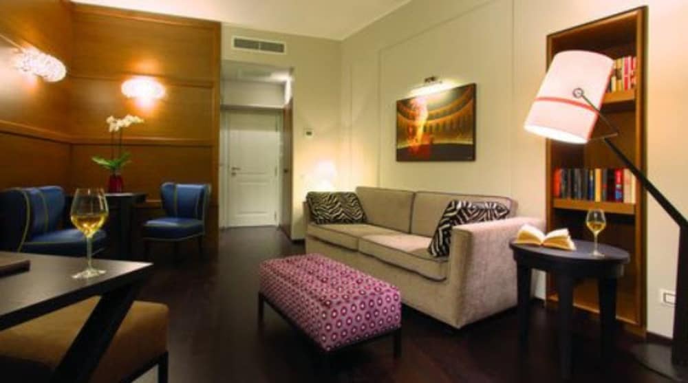 Stendhal Luxury Suites 31/39