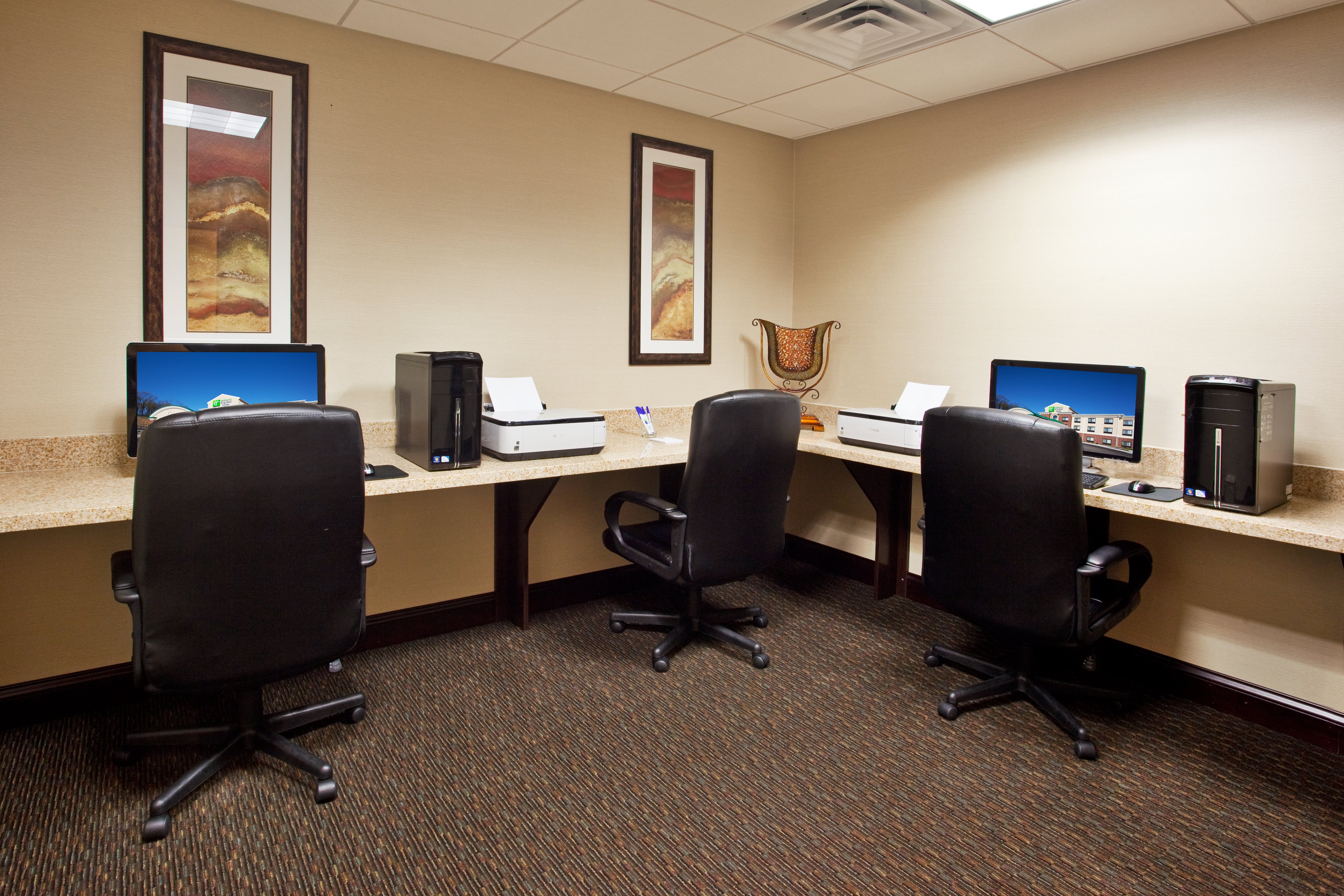 Holiday Inn Express Hotel Suites Zanesville North 57/66