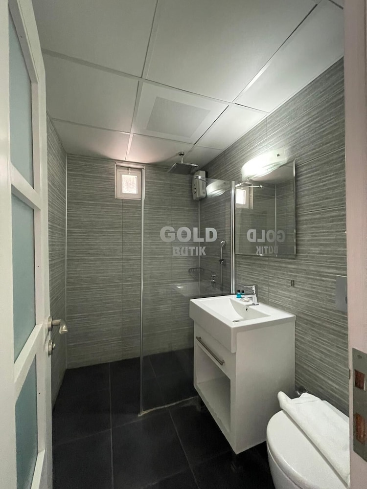 Gold Boutique Hotel 28/29