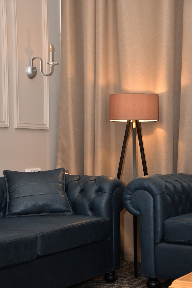 Callisto Hotel 43/54