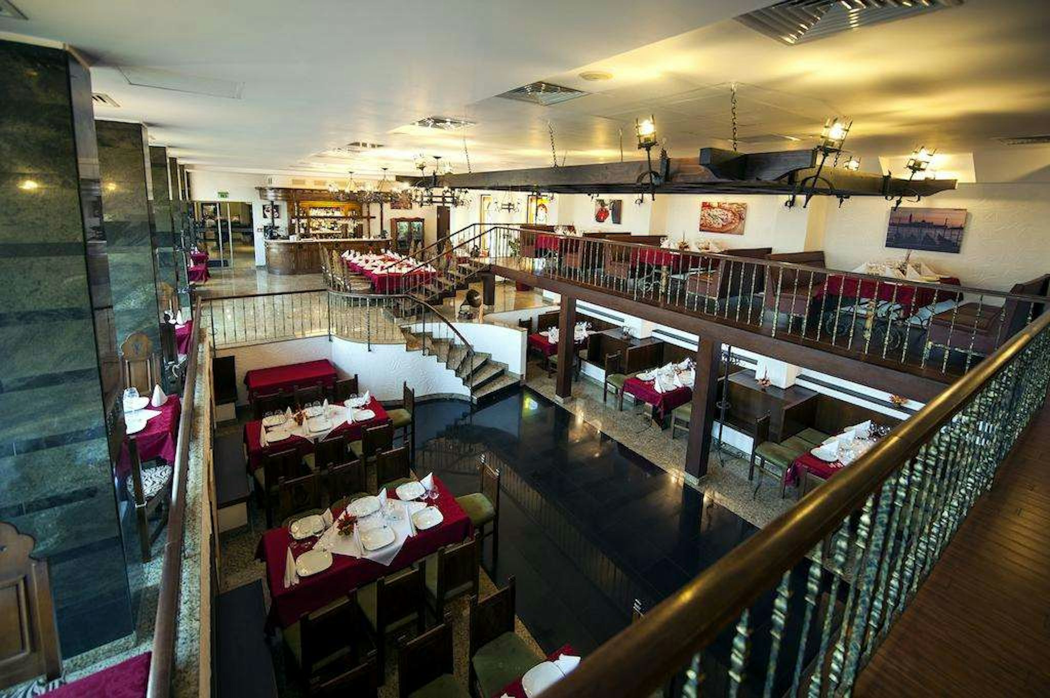 Business Hotel Conference & Spa 40/46