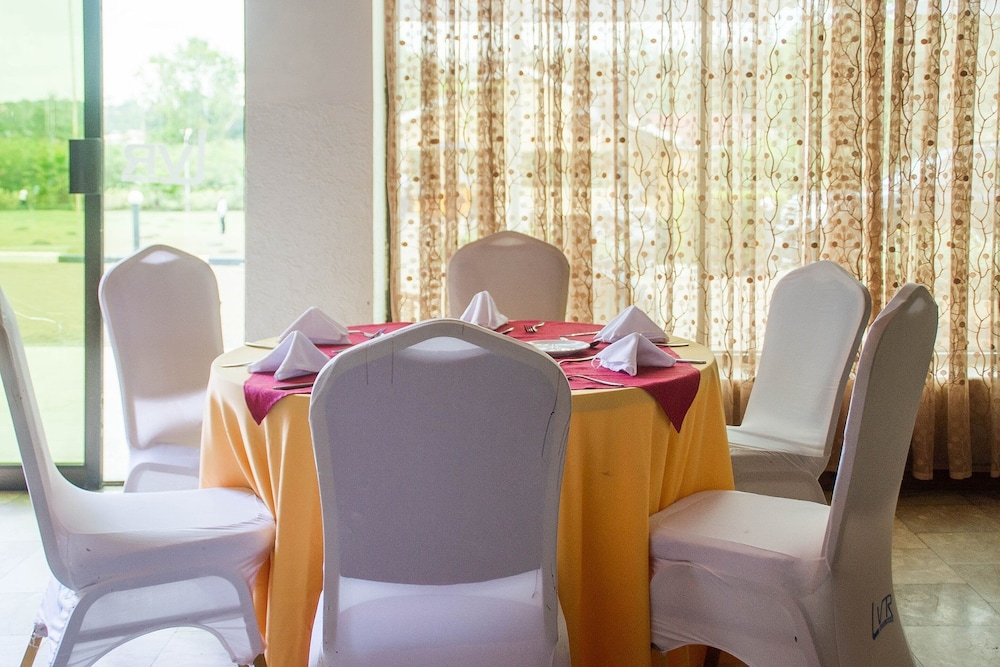 Lake View Resort Hotel 34/39