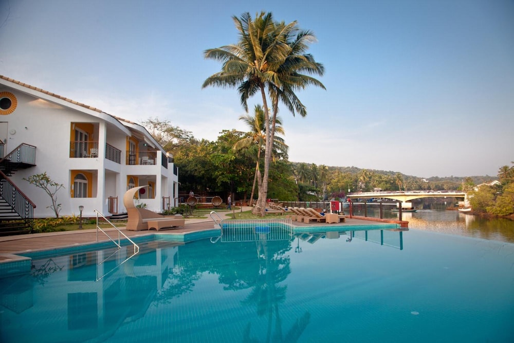 Acron Waterfront Resort 1/80