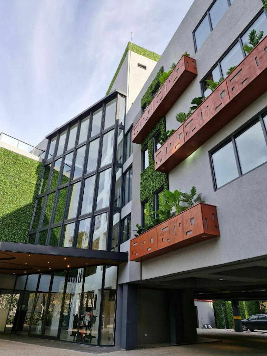 Merit Parque Leloir by Amerian 1/6