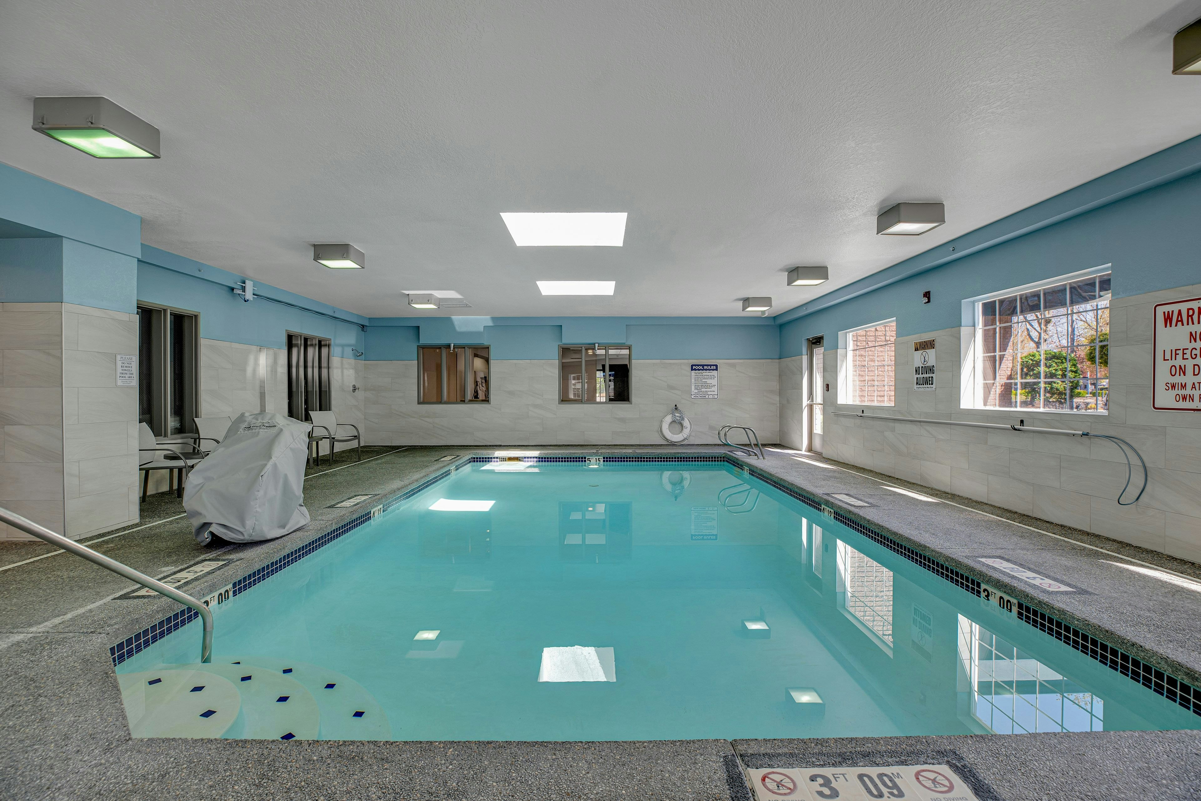 Holiday Inn Express Hotel And Suites Portland Jantzen Beach 33/68