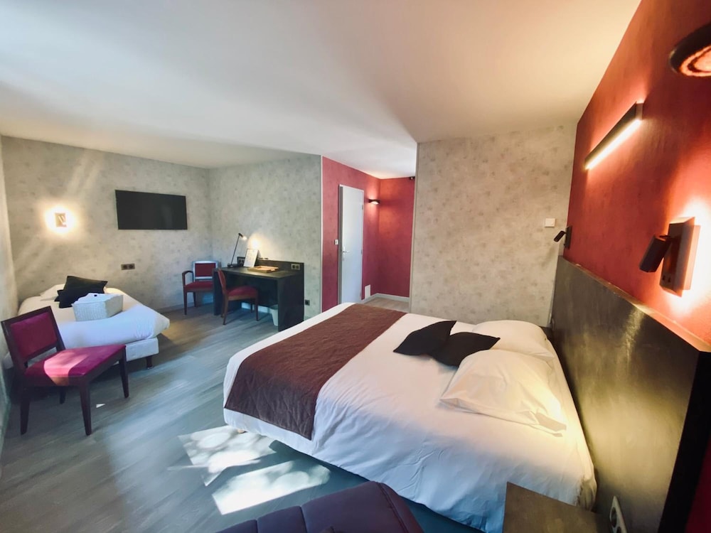 HOSTELLERIE LA CHAUMIERE 6/32