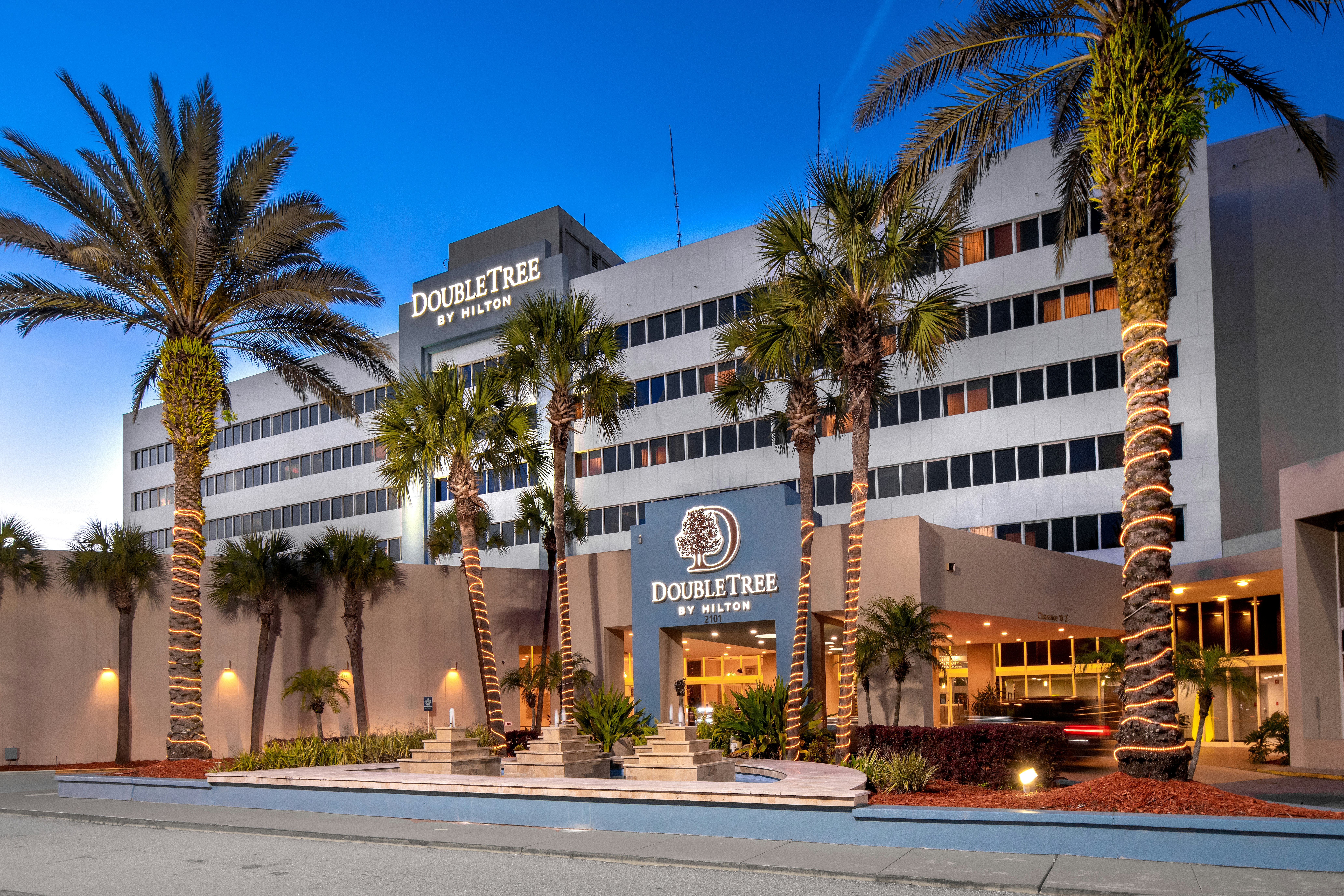 Doubletree By Hilton Hotel Jacksonville Airport 26/28