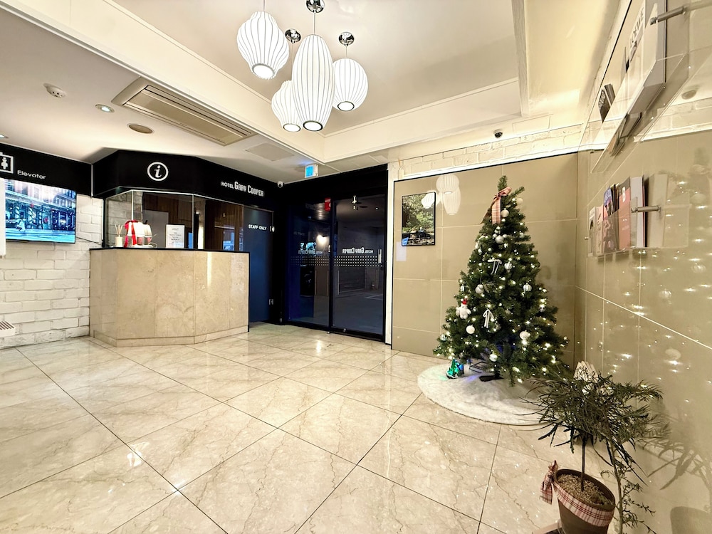 Gary Cooper Hotel 2/27