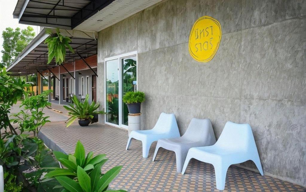 Nithra Ratree Hotel 49/50