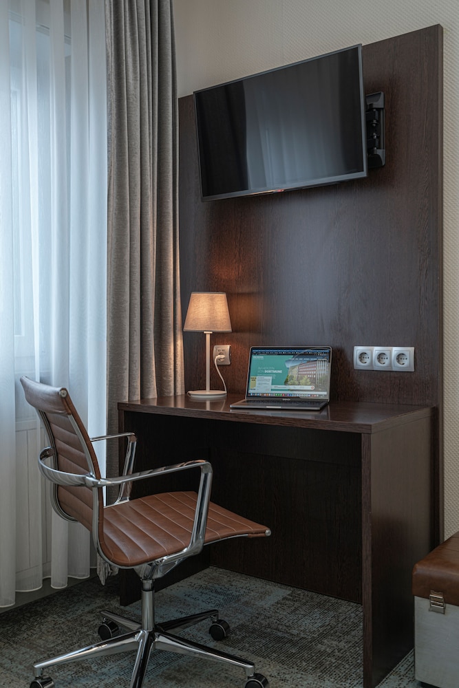 NP Hotel Konigshof 40/49