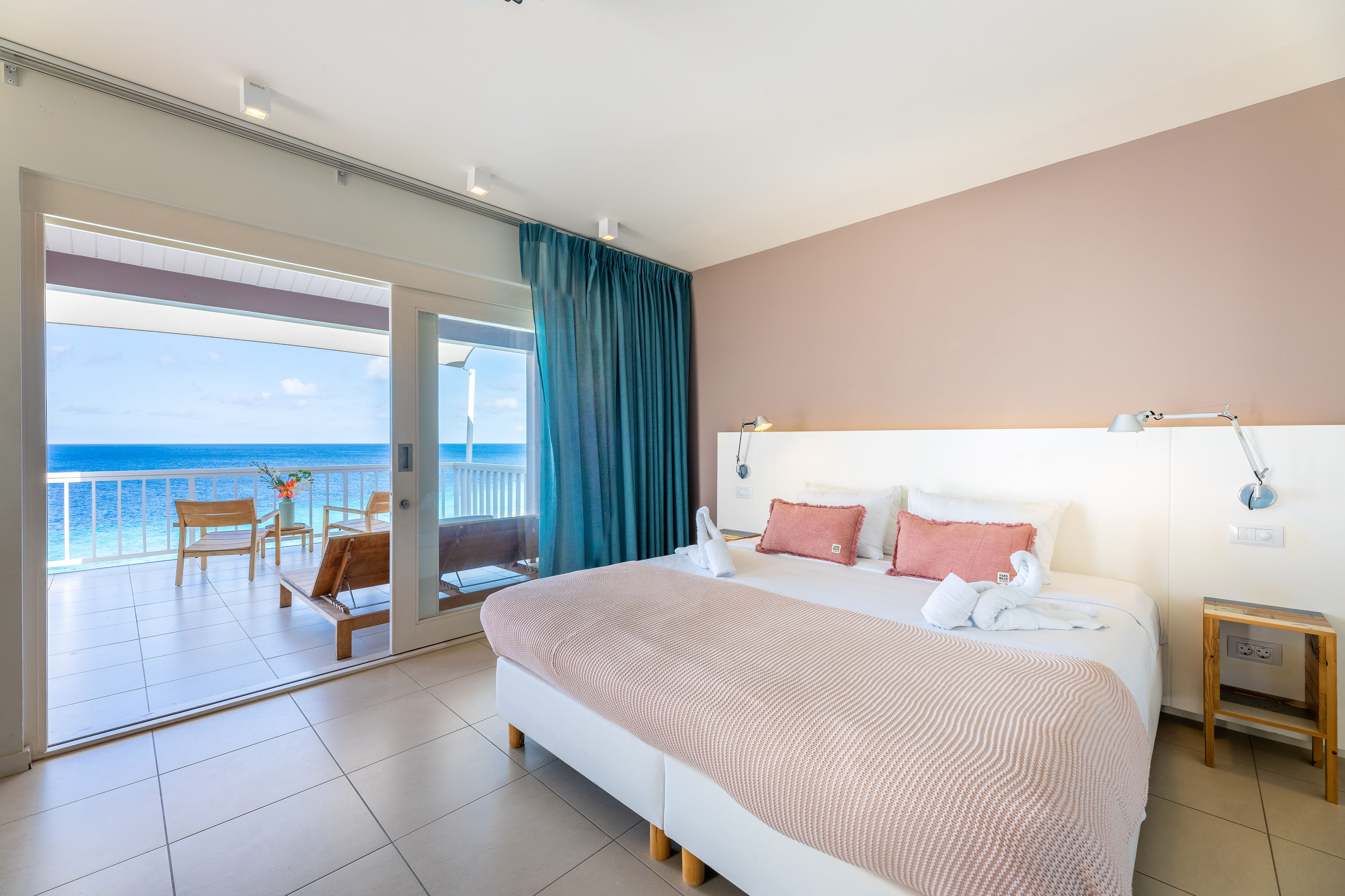 Superior, Double Bed, Ocean Front