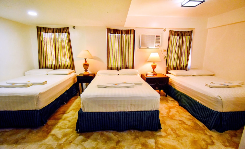 Dreamwave Hotel Puerto Galera 21/42