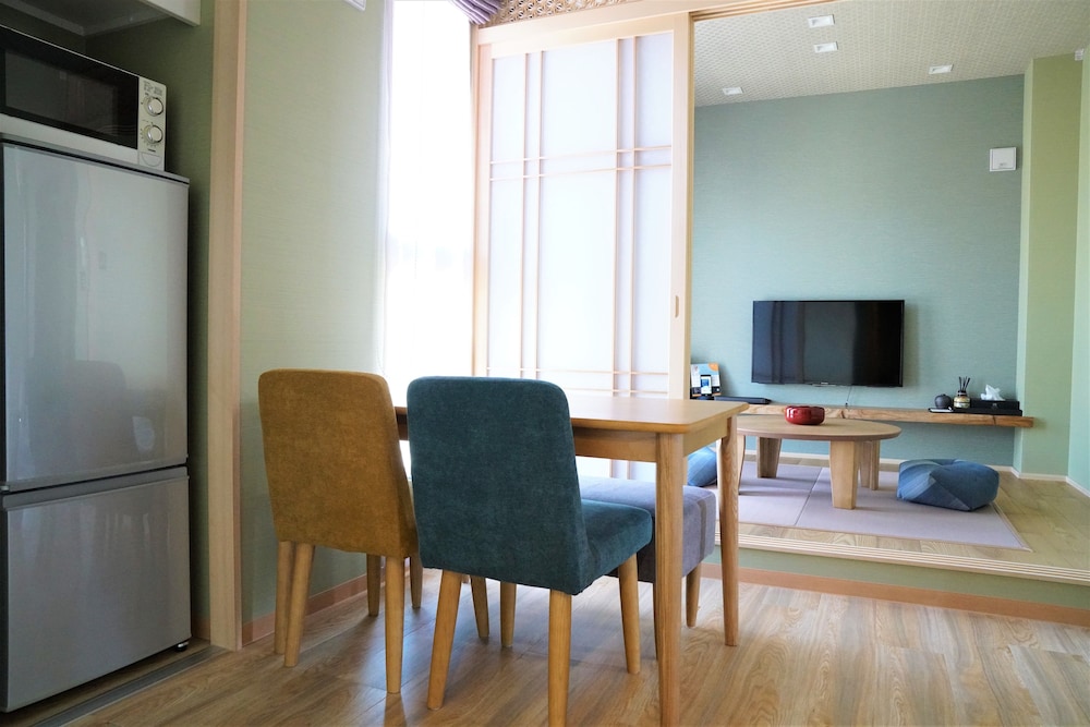 Sola Hotel 34/48