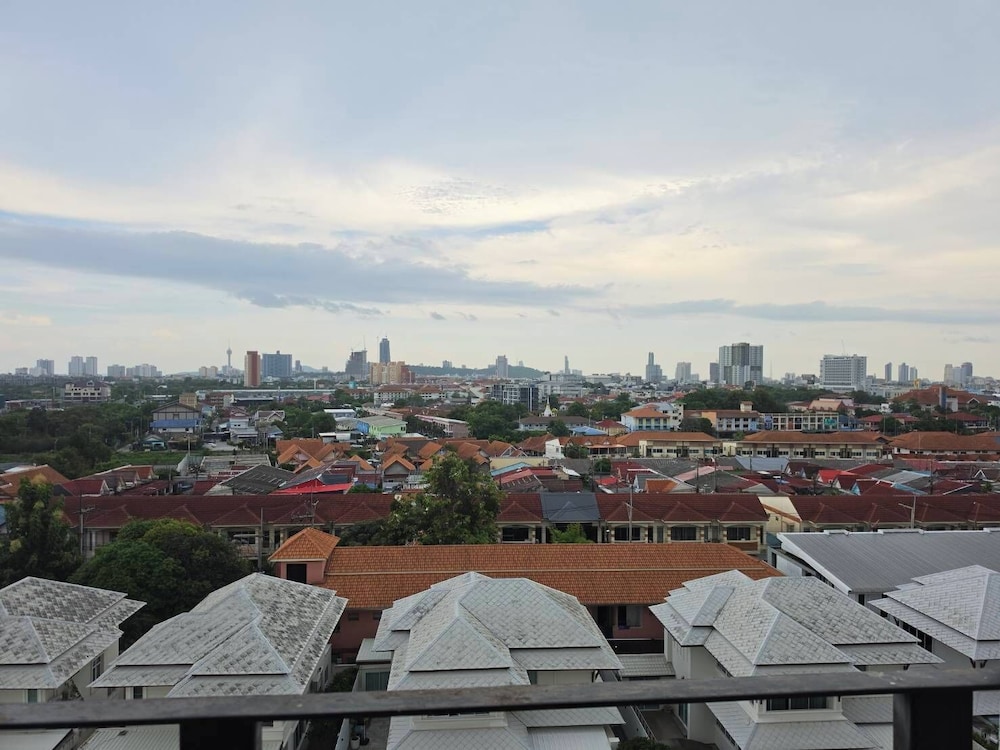 Retreat Resort Pattaya 83/86