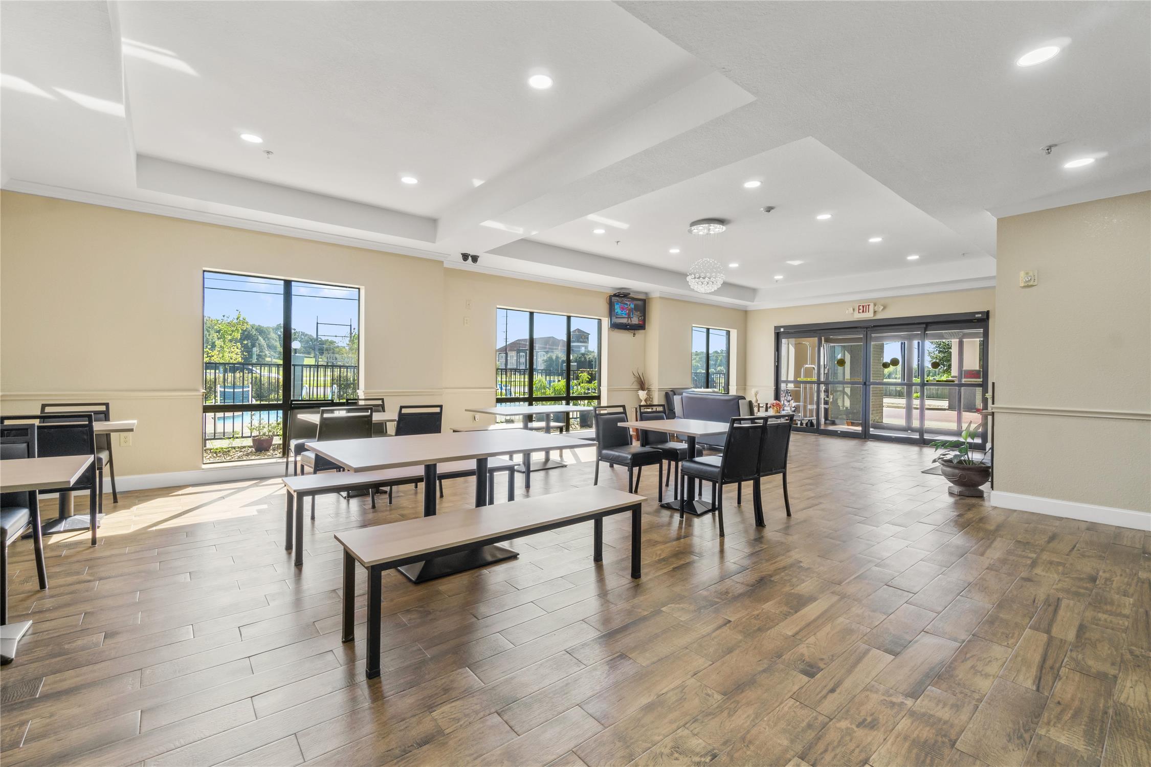 Americas Best Value Inn & Suites Livingston 23/38