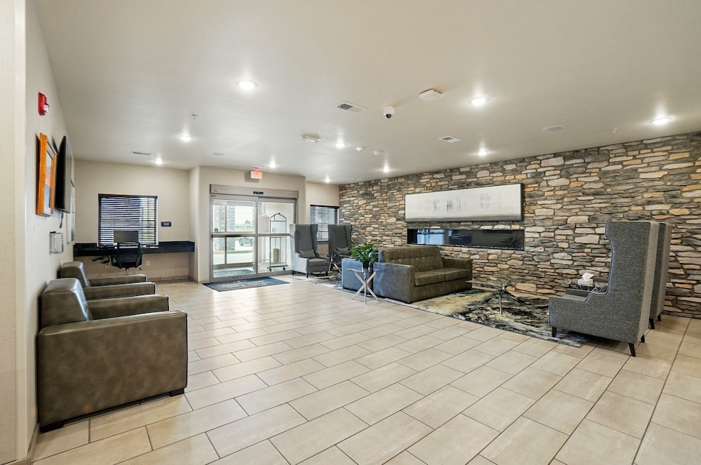 Cobblestone Hotel & Suites - Russells Point at Indian Lake 4/50