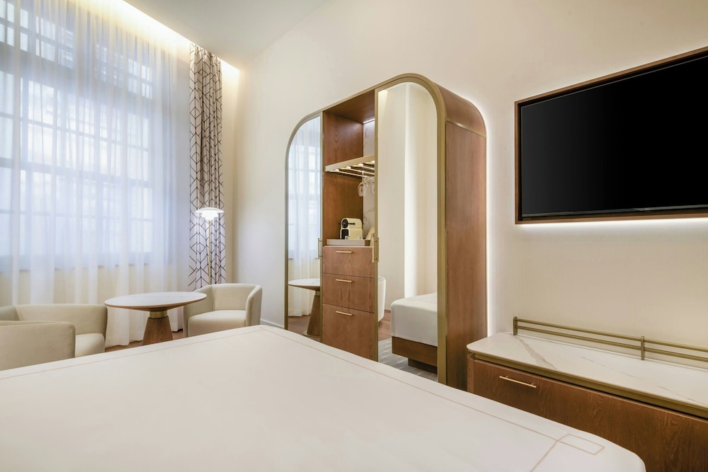 Grand Hotel Centenari, Valencia, Autograph Collection 20/50