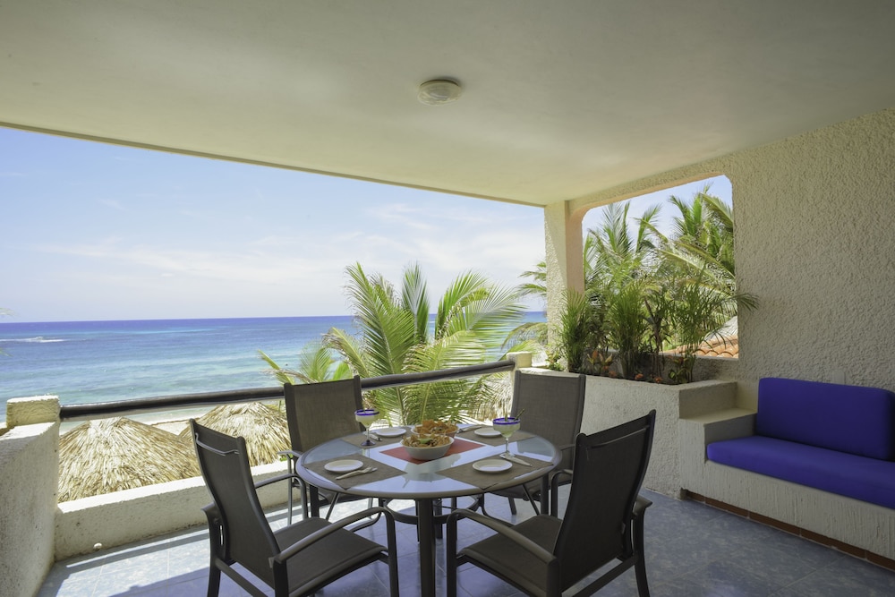 Villas De Rosa Beach Resort 49/68