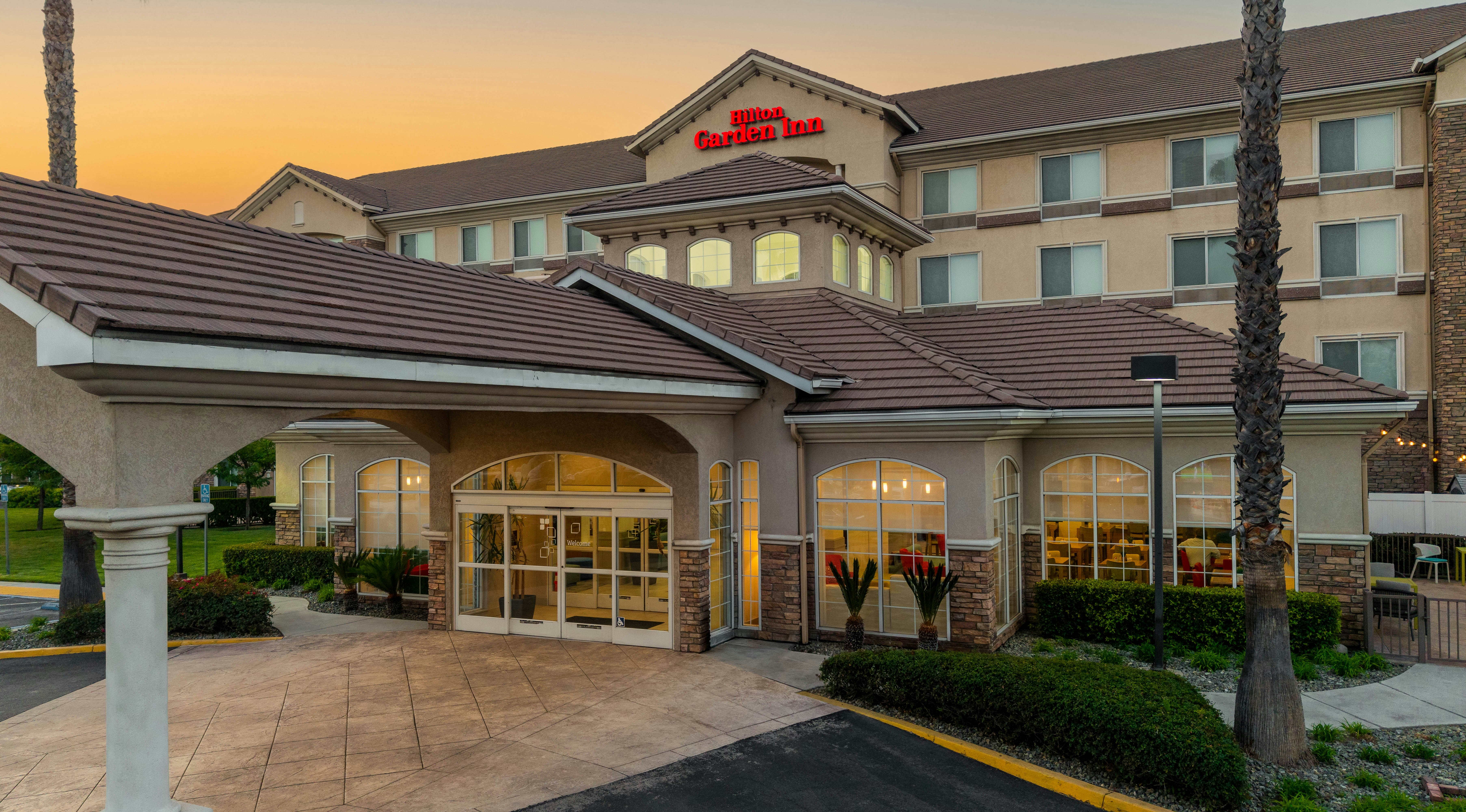 Hilton Garden Inn Ontario/Rancho Cucamonga 2/49