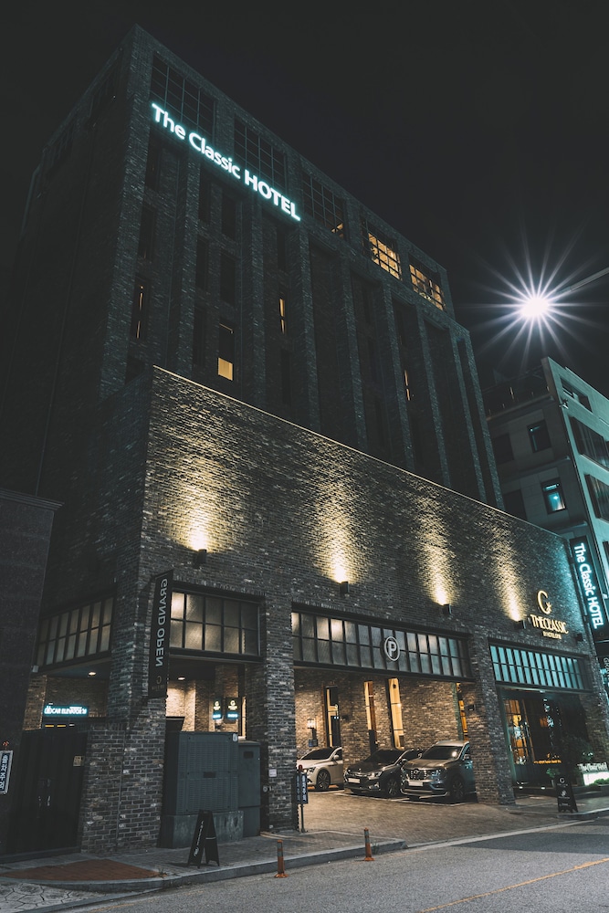 The Classic Hotel 3/68
