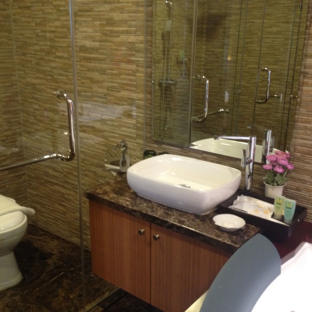 IZUMI HOTEL BUKIT BINTANG 50/52