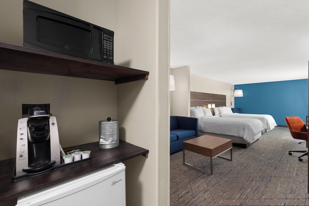 Holiday Inn Express Hotel Suites Frankfort 74/74