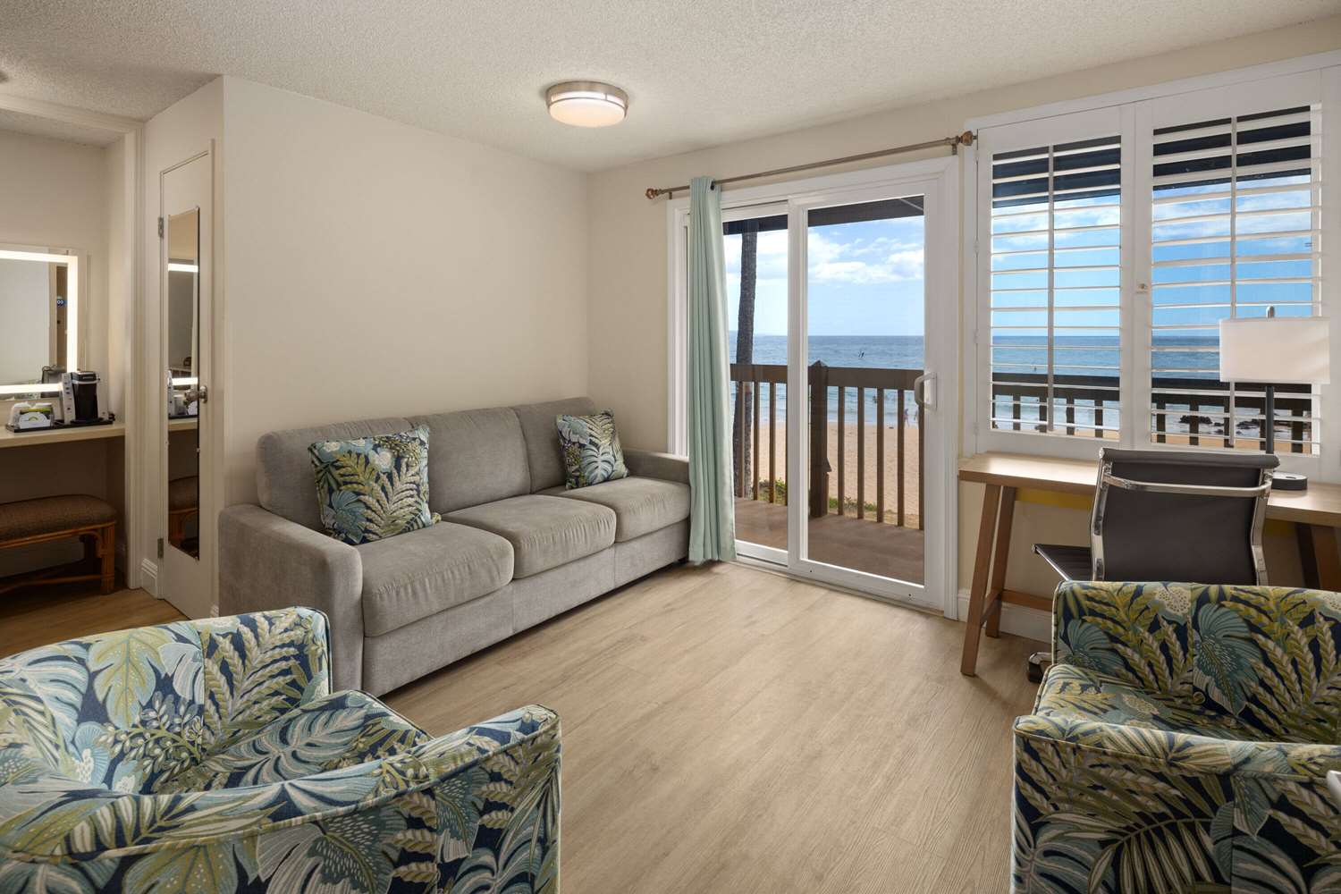 Days Inn by Wyndham Maui Oceanfront 34/54