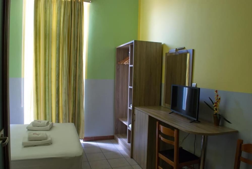 DIETHNES HOTEL 34/50
