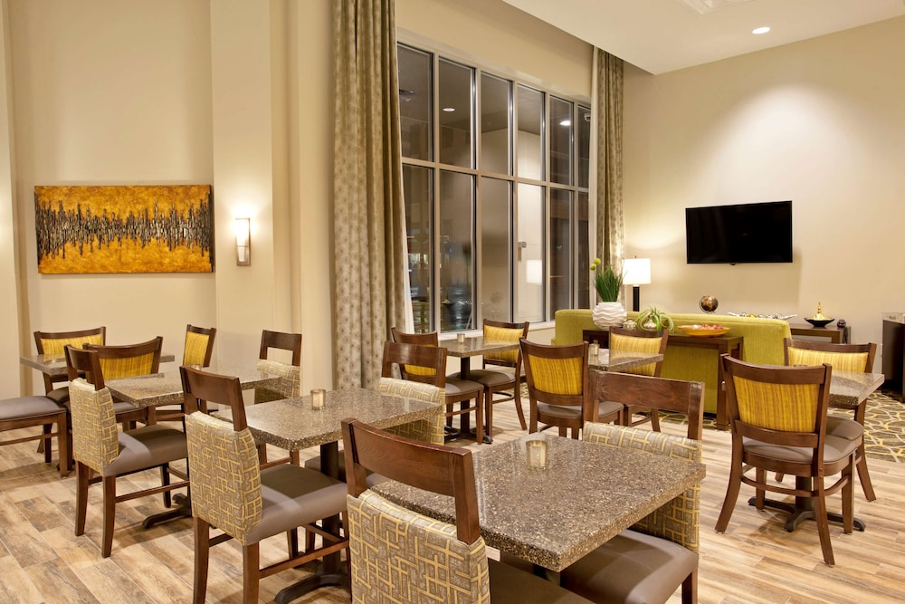 Hampton Inn and Suites Minneapolis Downtown 36/45