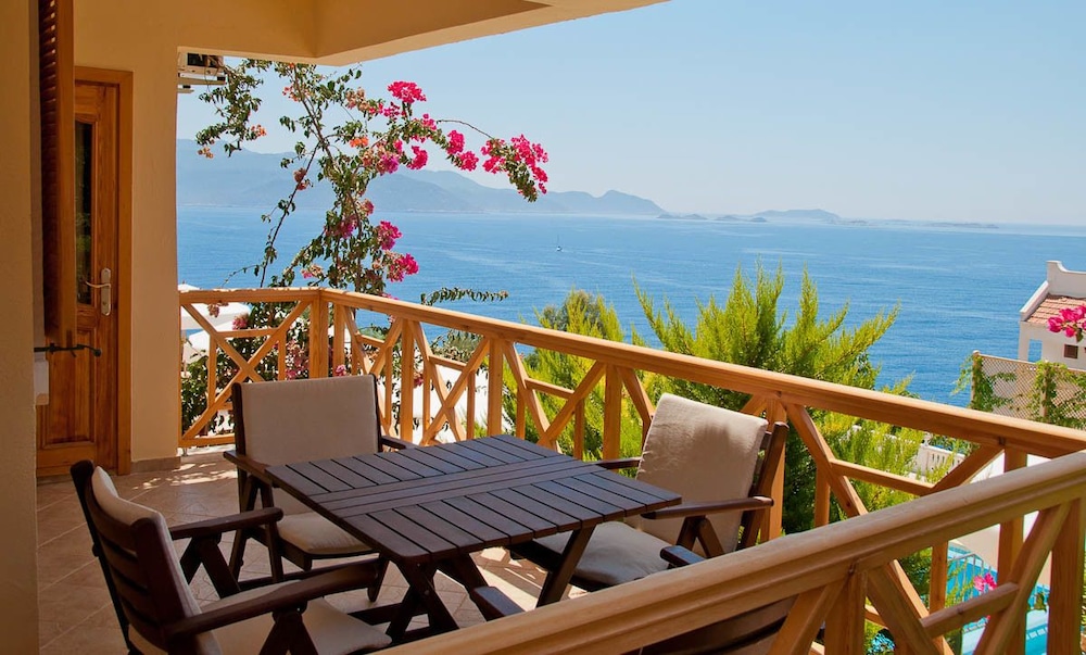 Lycia Hotel 39/65