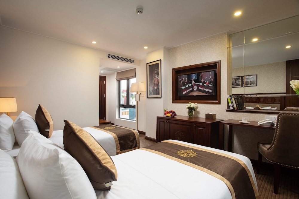 PREMIER, TWIN BEDS, CITY VIEW