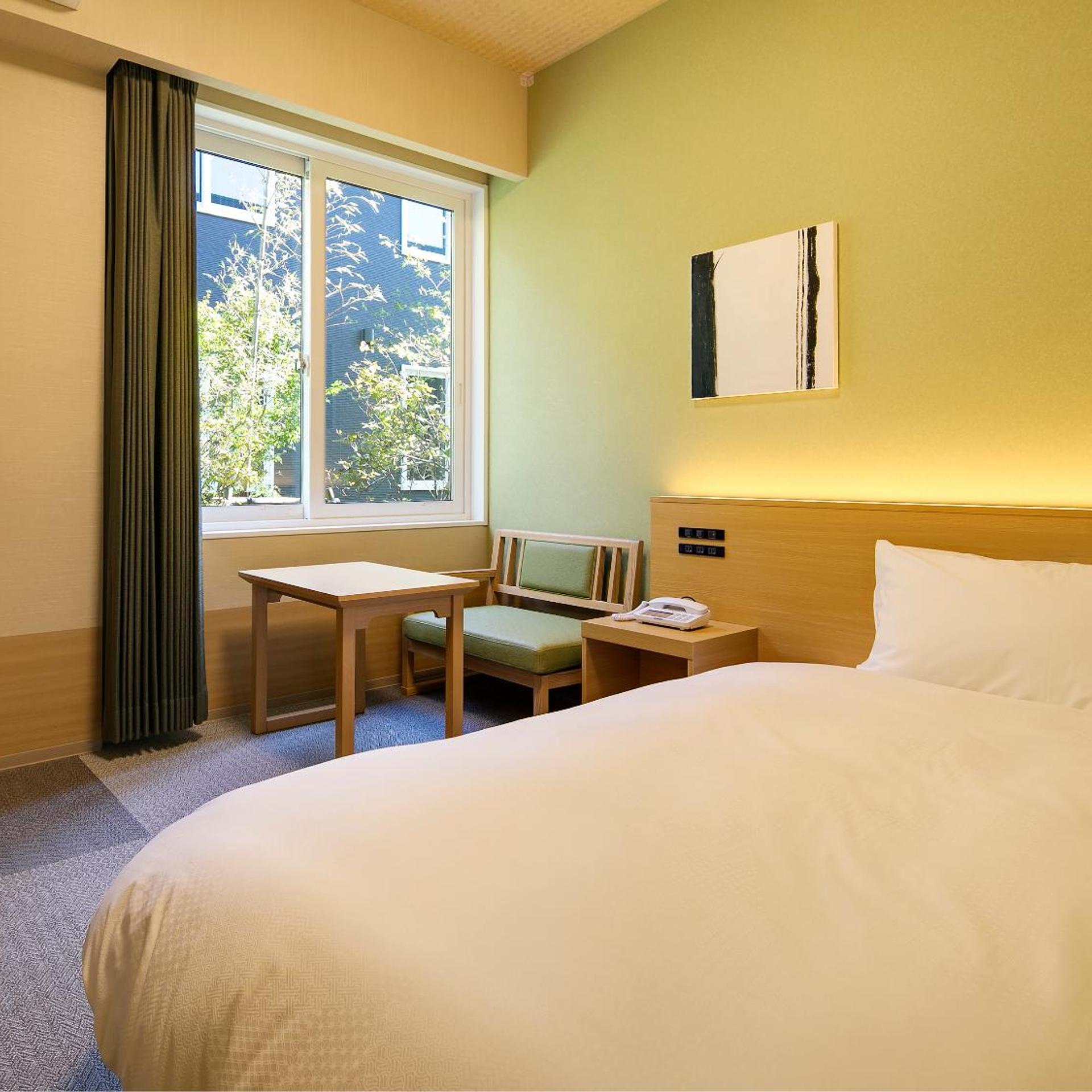 Room, Semi Double Bed