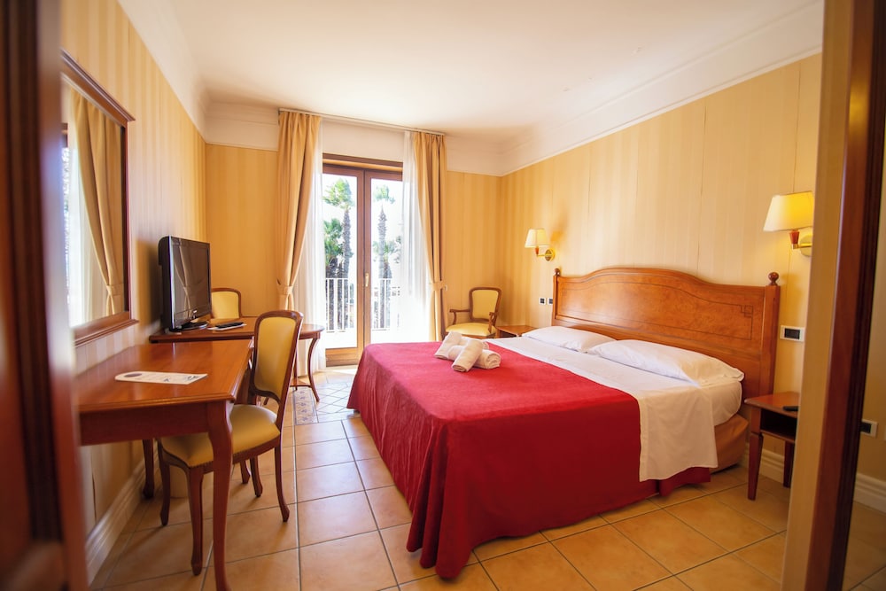 Dioscuri Bay Palace Hotel 28/75