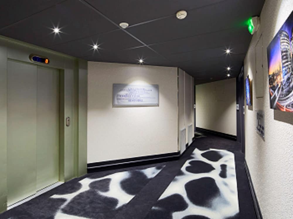 Hotel Kyriad Paris Bezons La Defense 43/61