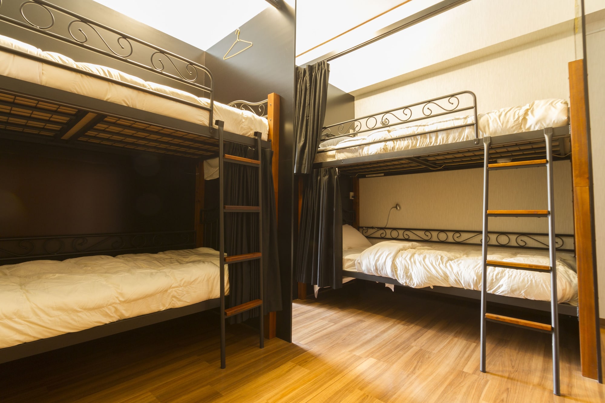 FEMALE DORM, FEMALE ONLY