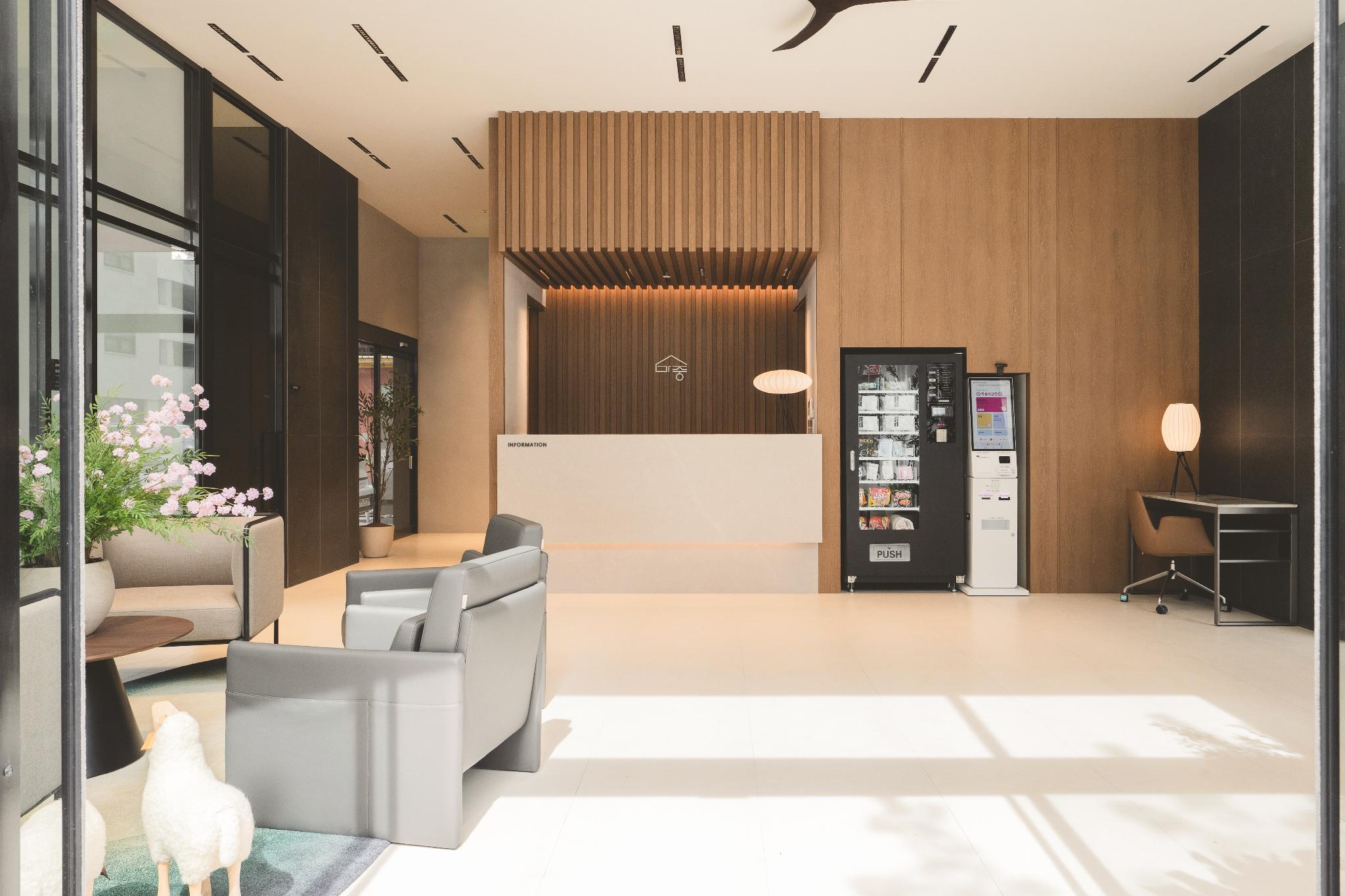 Crystal Residence Hotel 13/50