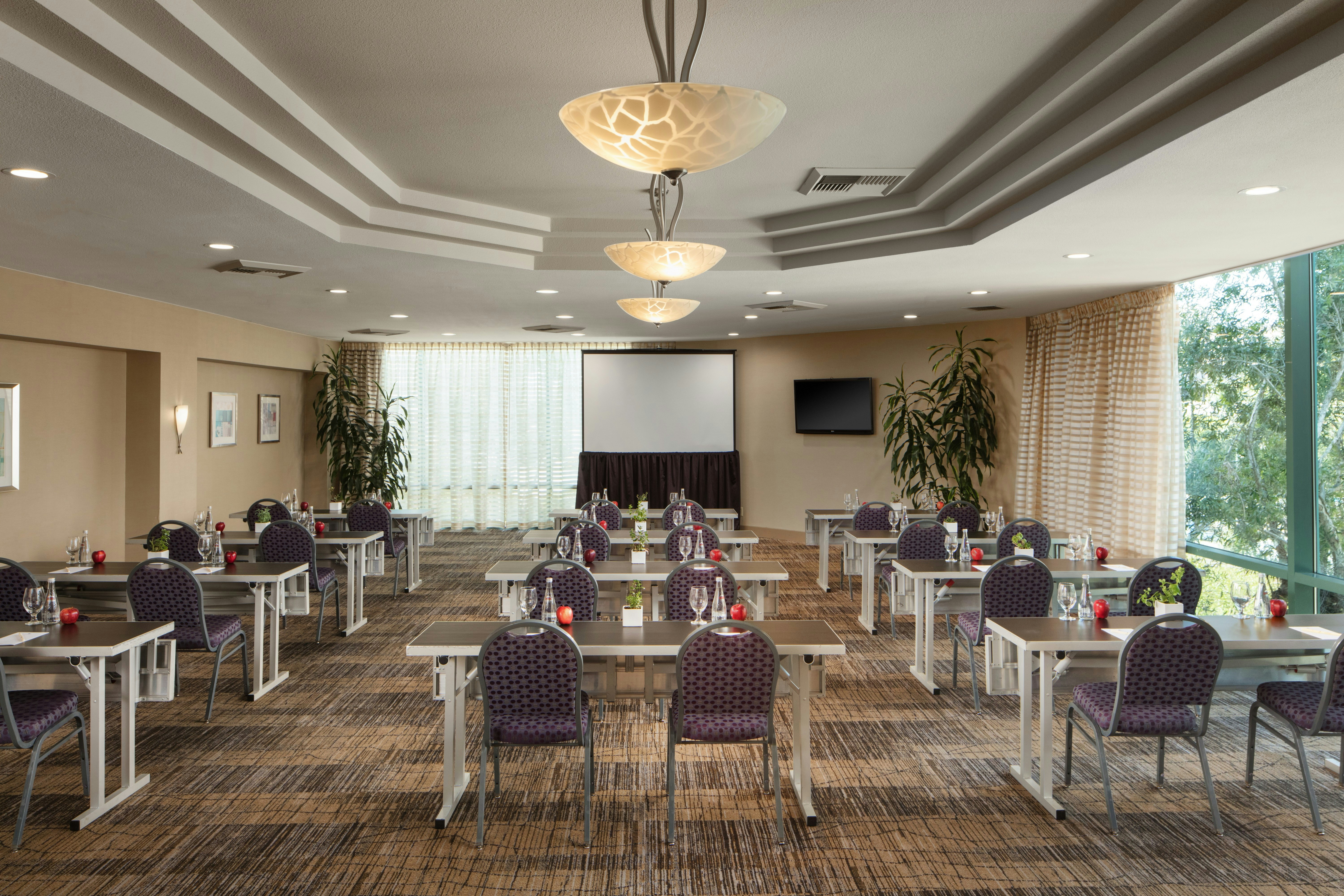 DoubleTree by Hilton Hotel San Diego - Hotel Circle 43/50