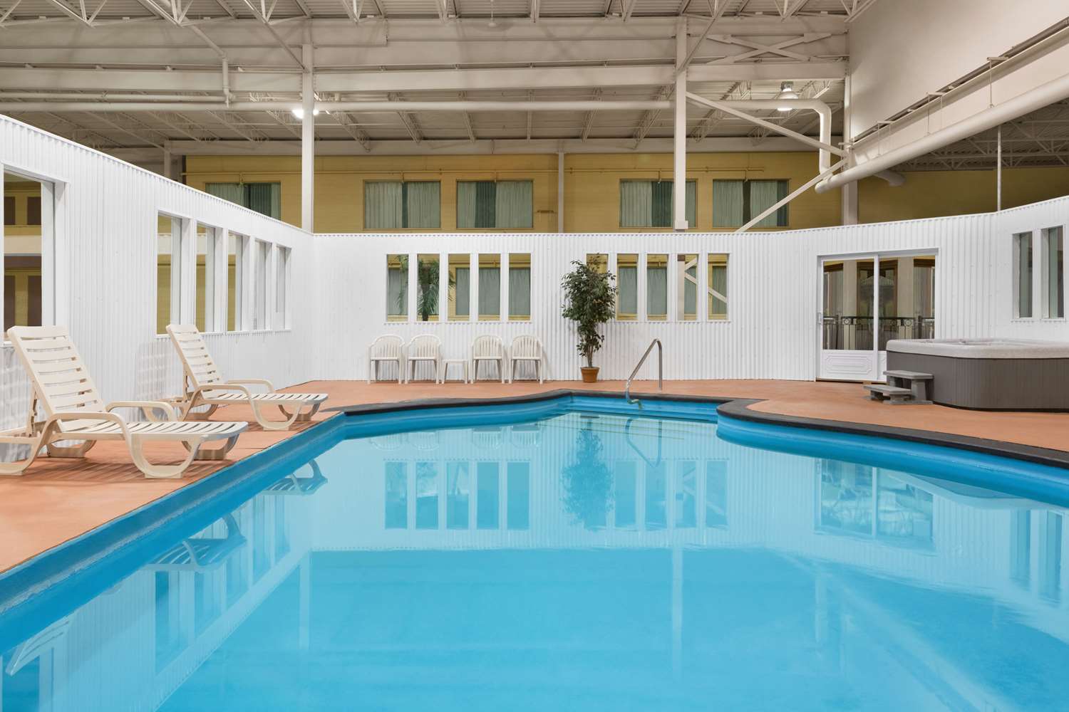 Days Inn by Wyndham Blainville Conference Centre 3/11