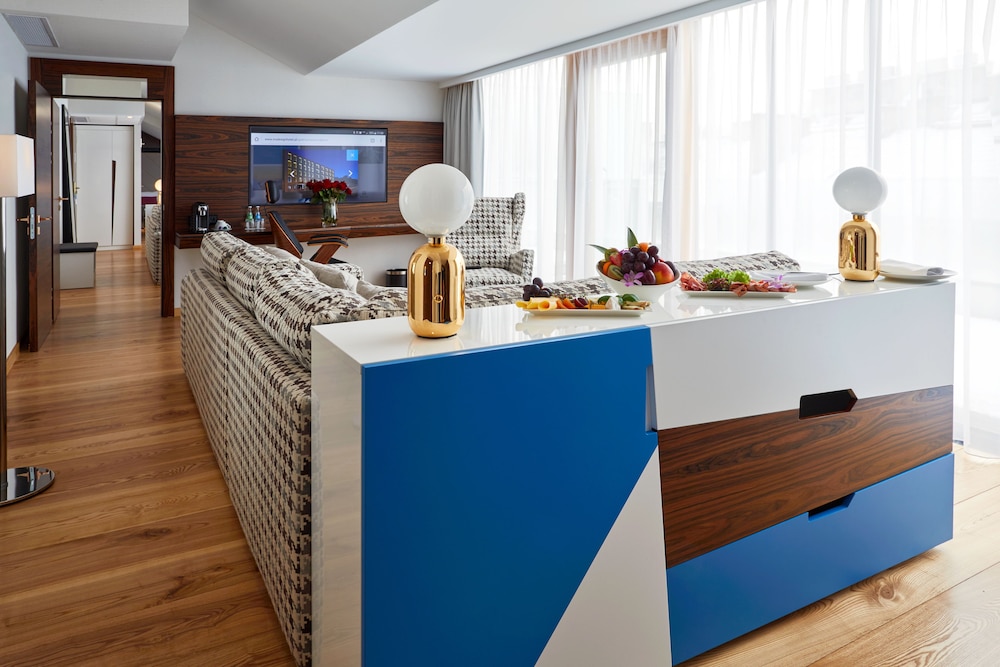 Inx Design Hotel 38/44